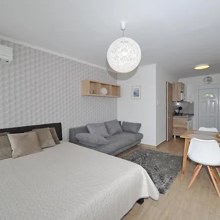 Bella Donna Apartment Balatonfured Exterior photo